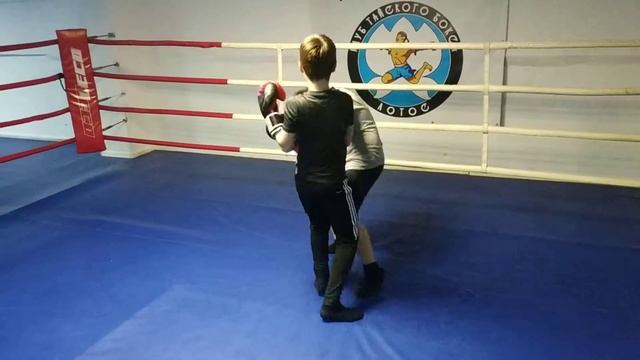 2019.04.04 Спарринг детей по тайскому боксу в клубе Лотос смотреть онлайн