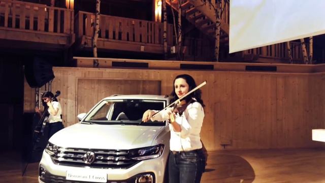 Secret Violin for Volkswagen reveal voiture.