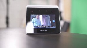 Пример работы терминала по распознанию лиц Hikvision, можно ли обмануть?