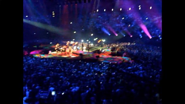 Robbie Williams- Candy Live @ Londons 02 Arena смотреть онлайн