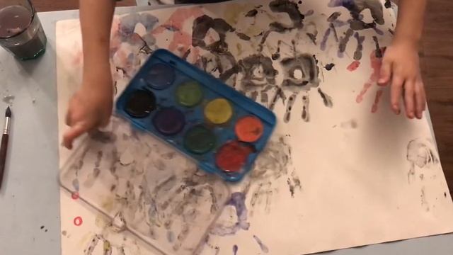 December 1, 2020 Andrey is drawing Андрюшка рисует руками ;) смотреть онлайн