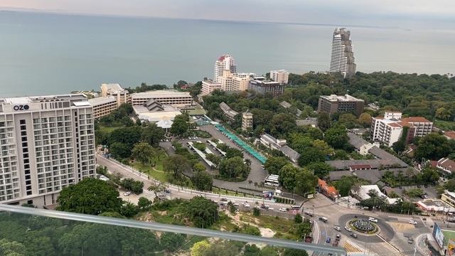 Pattaya. Вид на Pattaya сверху, со смотровой площадки отеля Grande Centre Point смотреть онлайн