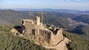 Замок Castell de Montsoriu, Каталония, Испания. 19 февраля 2023.