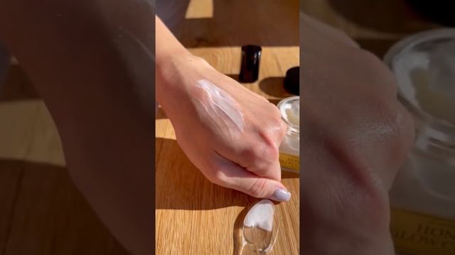 Средства медовой серии бренда I’m From смотреть онлайн