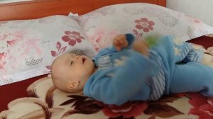 Развитие ребенка 7 месяцев! Что умеет мальчик в 7 месяцев! Денис показывает свои навыки!