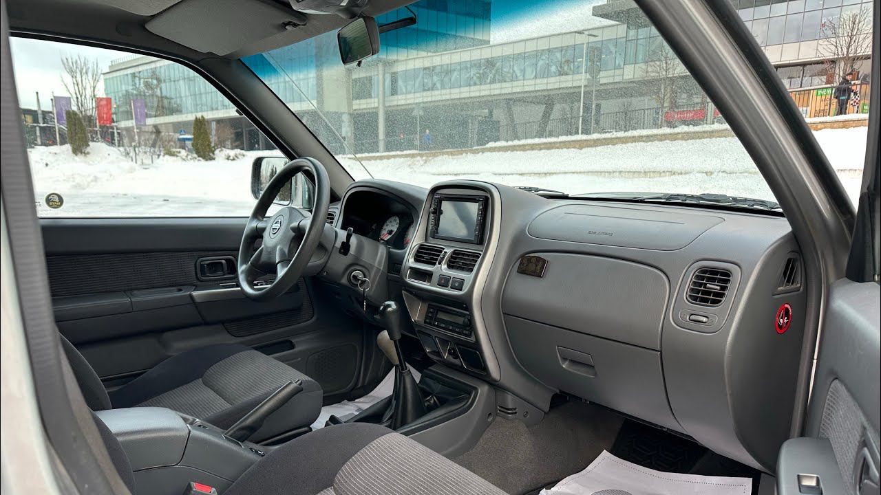 Nissan NP300 2013 2.5MT 4x4 смотреть онлайн