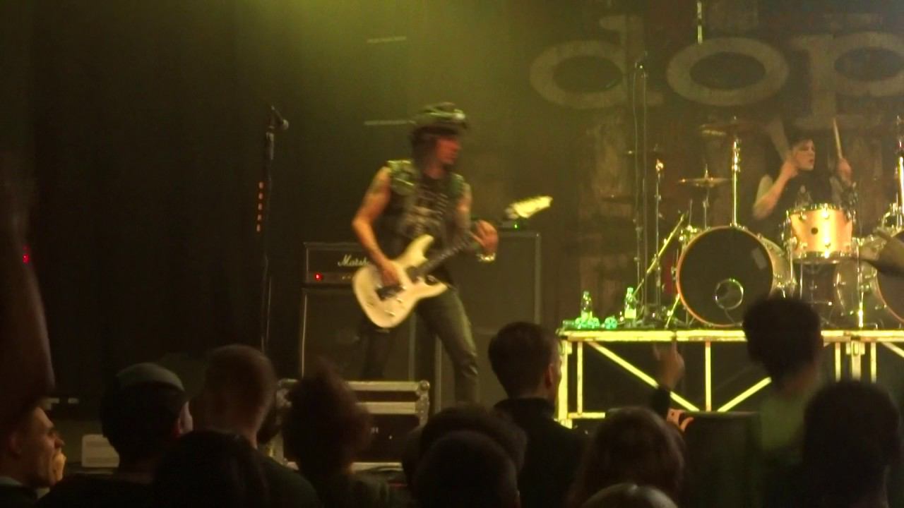 Dope – Violence + Everything Sucks (live in Krasnodar) смотреть онлайн