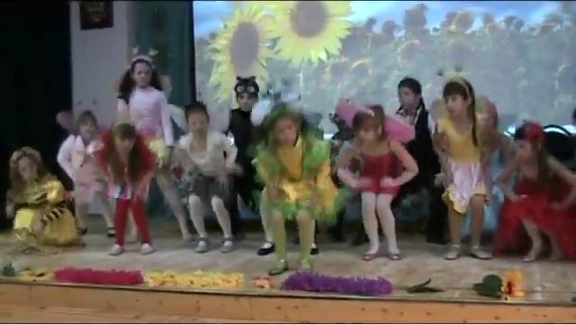 Спектакль "Муха-Цокотуха" смотреть онлайн