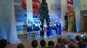 Тихо шепчут, падая снежинки (песня "Рождество")