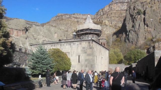Языческий храм Гарни, пещерный монастырь Гегард. Наши путешествия в Армению, октябрь 2021. смотреть онлайн