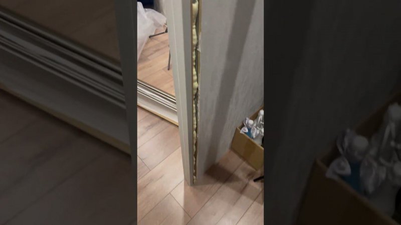 Забыли закрепить дверь