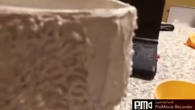 Горшок для цветов из пластиковой бутылки. смотреть онлайн