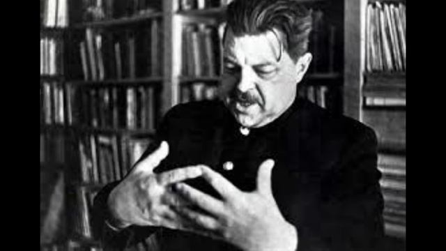 Ivan Yefremov: Soviet scientist, Russian author, dinosaur bones "hunter"...or alien ET? смотреть онлайн