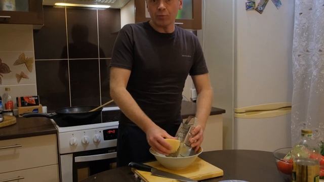 Как Приготовить Пиццу Из Магазинного Теста? Пицца На Сковороде за 10 минут ! Вкуснее Чем Доставка!