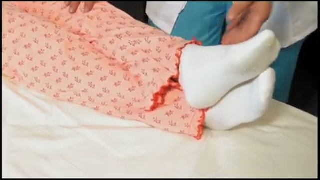 2. Переворачивание больного смотреть онлайн