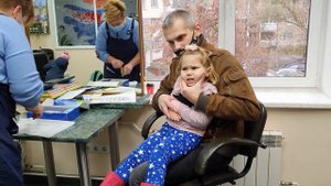 прокалываем ушки элайзе