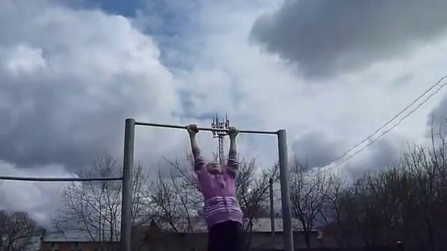 он трясется смотреть онлайн