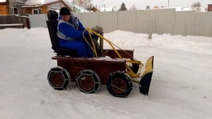 Чистка снега на переделанном ТС-350