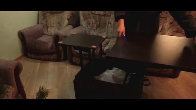Легко раскладывающийся стол(стол трансформер)