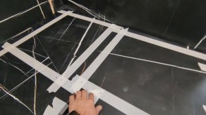 фартук из плитки после установки кухни, столешница из плитки.