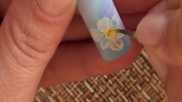 Narcissus. Nail  floral design. смотреть онлайн