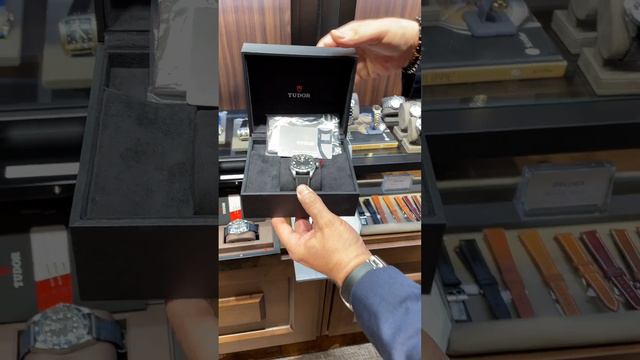 Tudor Watches - Tudor Prince Date, Tudor Ranger, & Tudor Black Bay смотреть онлайн