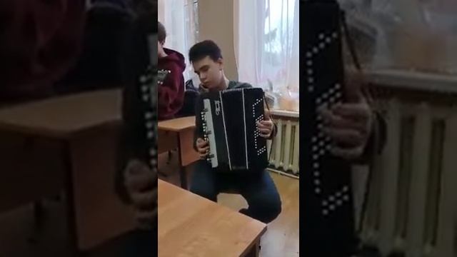 -(COVER) НА БАЯНЕ "ЧЕРНЫЕ ГЛАЗА" [Будни из школы)] смотреть онлайн