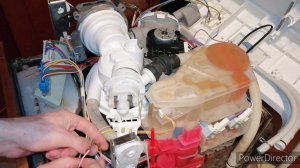 Посудомоечная машина Bosch гудит, не сливает воду.