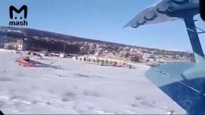 Момент жесткой посадки Ан-2 в Магадане. Самолет не смог набрать высоту при взлете, начал падать...