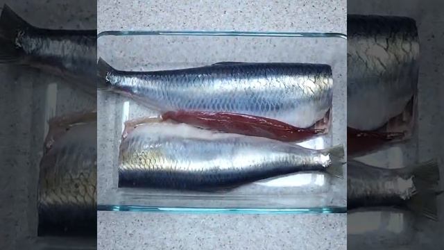 30 секунд о том, как засолить селедку | Готовим вместе - Деликатеска.ру смотреть онлайн