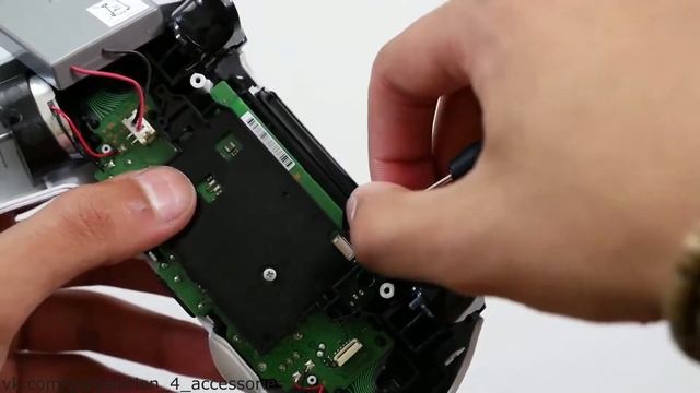 Замена стиков Dualshock 4 Eilte c магнитными креплениями смотреть онлайн