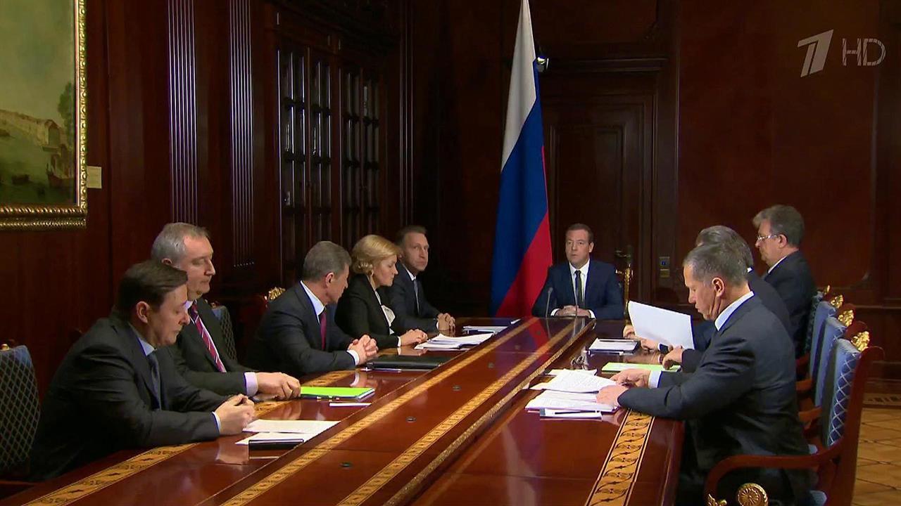 На заседании правительства обсудили меры безопасно...тиницах во время крупных спортивных мероприятий