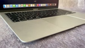 MacBook air M1 l Recenze od Holky, první dojmy a moje názory