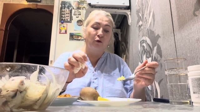 Как я лоханулась?Едим кильку с картошечкой! Мукбанг по Русски! смотреть онлайн