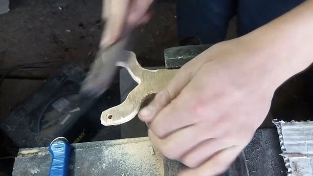 КАК СДЕЛАТЬ РОГАТКУ смотреть онлайн