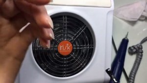 Укрепление акриловой пудрой натуральных ногтей; донаращивание сломанного ногтя на форму.