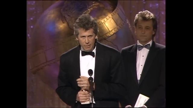 Barry Bostwick & John Gielgund Win Best Supporting Actor Mini Series - Golden Globes 1989 смотреть онлайн