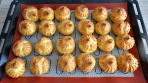 Профитроли с масляным кремом