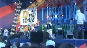 Лигалайз  и N'Pans -- Пачка Сигарет (Лужники 01.09.12)