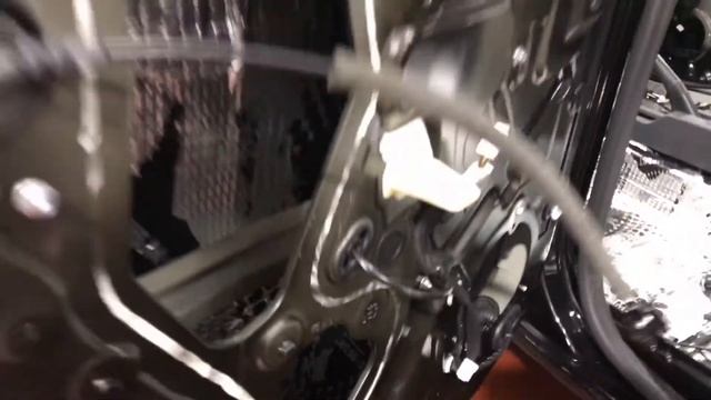 Доработка шумоизоляции на Renault Kaptur, превращаем в настоящего тихоню по уровню шума в салоне смотреть онлайн