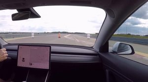 2020 Tesla Model 3 LR with Acceleration Boost vs Quick Kia Stinger, 1/4 mile race