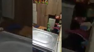 пьяная продавщица.