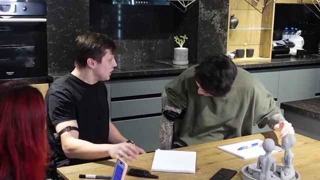 МАКС ВАЩЕНКО И КИРИЛЛ КУРЬЯН. КТО УМНЕЕ? ИСПЫТАНИЕ ЭЛЕКТРОШОКЕРОМ.