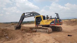 Excavator Volvo EC290B  test performance.