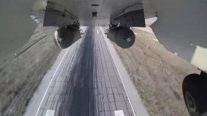 В эти минуты! Российский Су-24 за полтора часа 12 раз атаковал американский боевой корабль