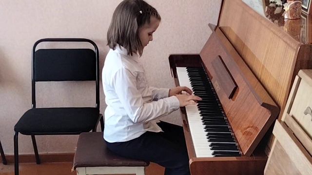 Круглова Екатерина, 8 лет. Гладков. Песенка львёнка и черепахи. смотреть онлайн