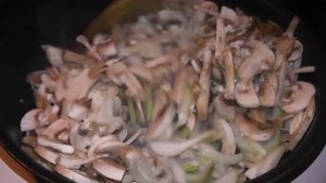 Рецепт свинины под белым соусом