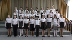 Хор 4 класса "Колокольчик". "Учитесь держаться в седле"