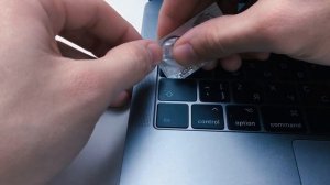 Залипла клавиша на MacBook