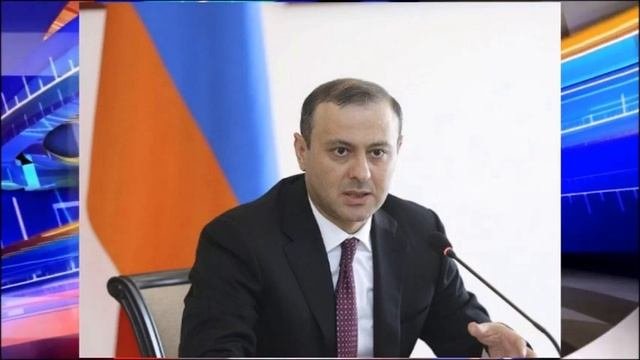 Секретарь СБ Армении тоже уклонился от тезиса “арцах” это Армения, и точка”